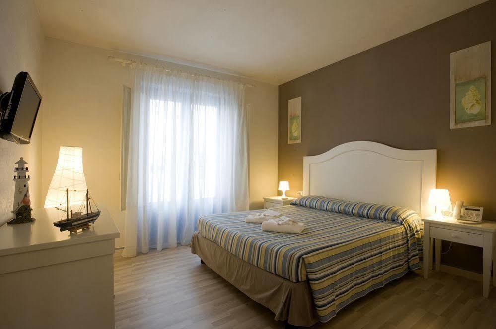 Blue Marine Apartments إيسبيكا المظهر الخارجي الصورة