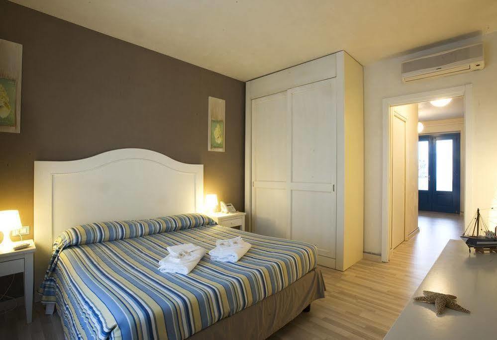 Blue Marine Apartments إيسبيكا المظهر الخارجي الصورة